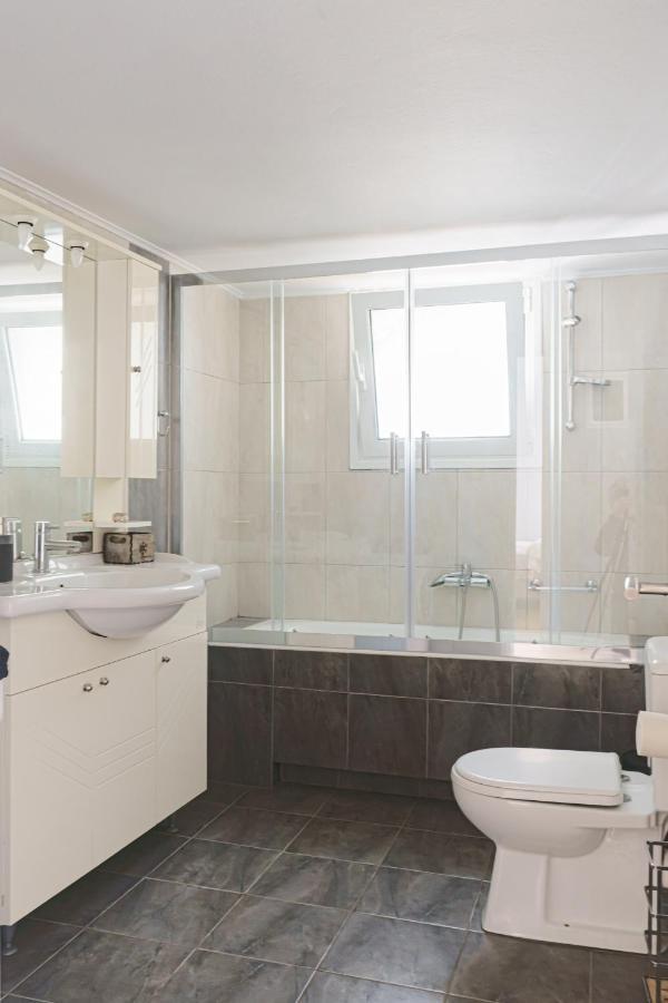 Bright 2Bd Apt, Garden View & Parking - Glyfada Athens Exterior photo